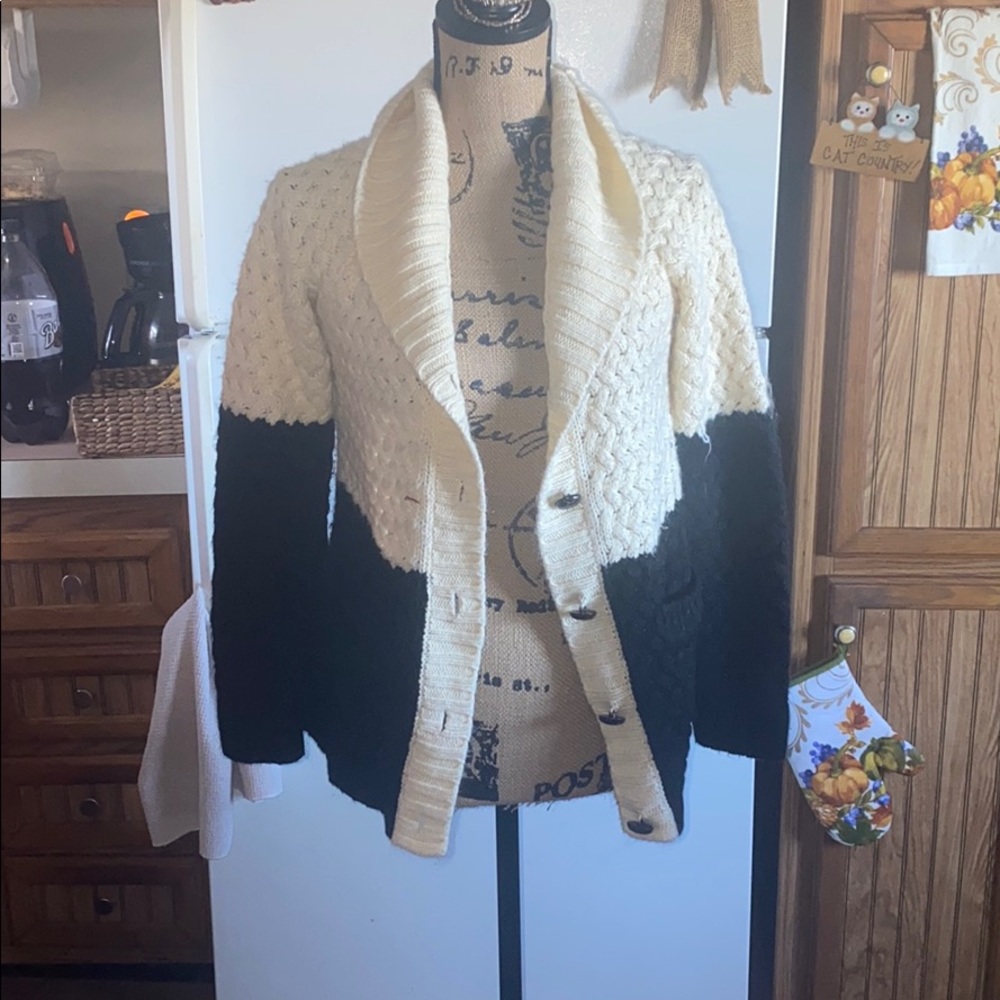 OBEY Cable knit cardigan size women’s small!